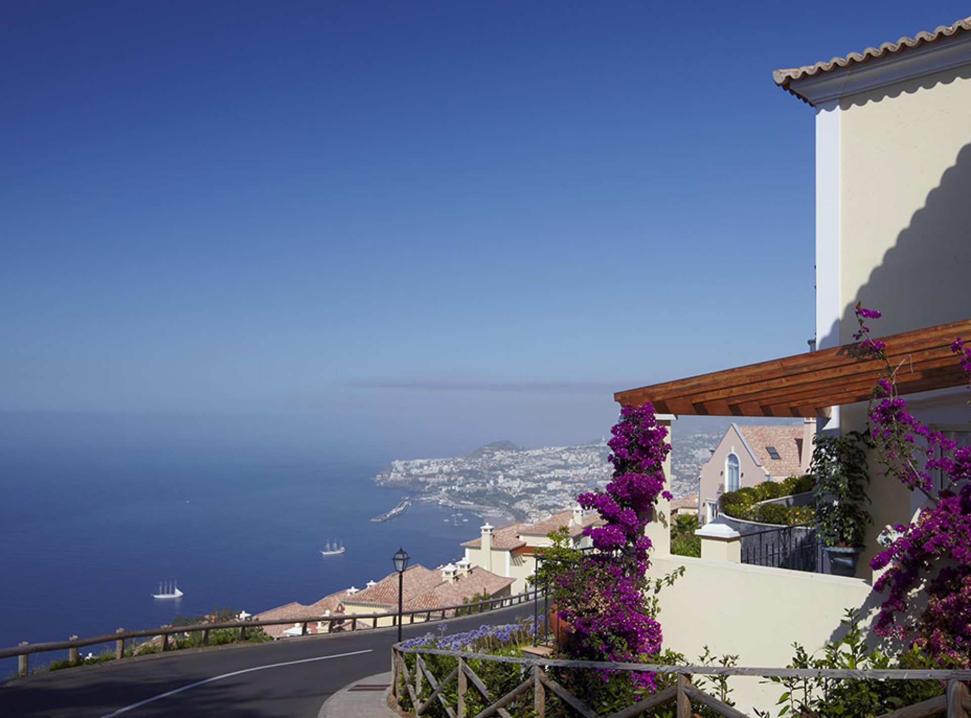 ISholidays Palheiro Apt 2rooms Funchal & Sea View